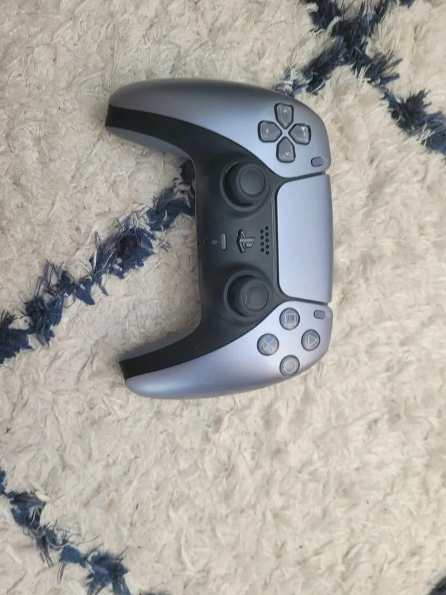 Playstation 5 controllers - Image 2