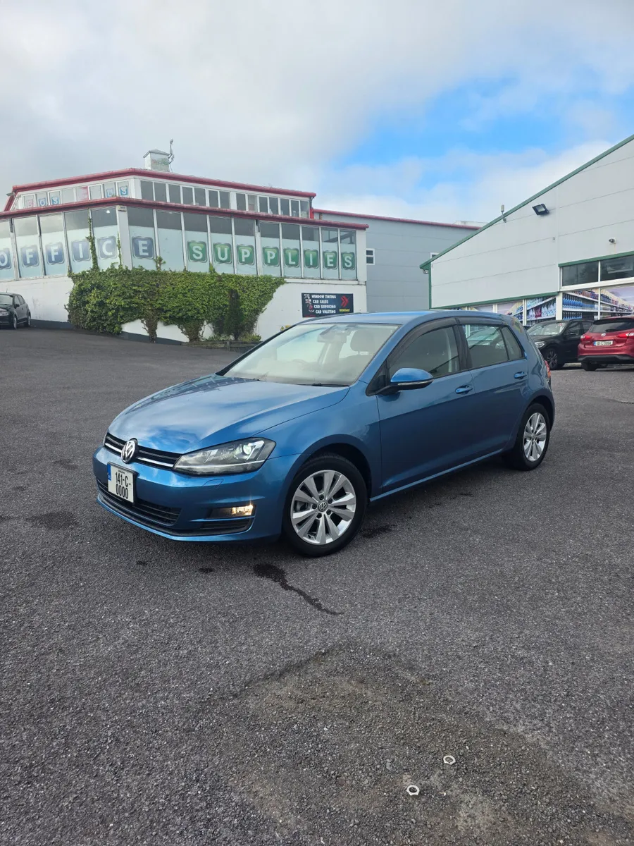 2014 Volkswagen Golf Bluemotion - Image 2