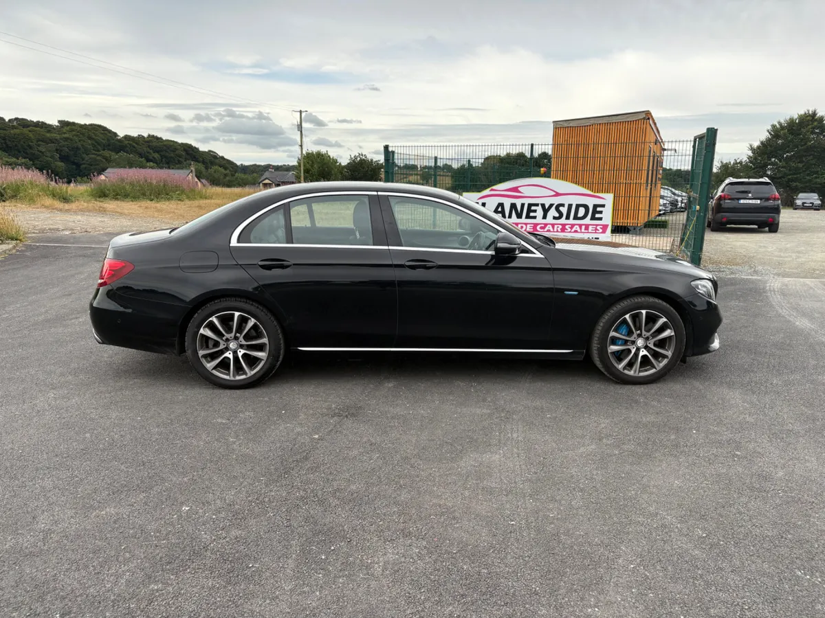 171 Mercedes-Benz E350e - Image 2