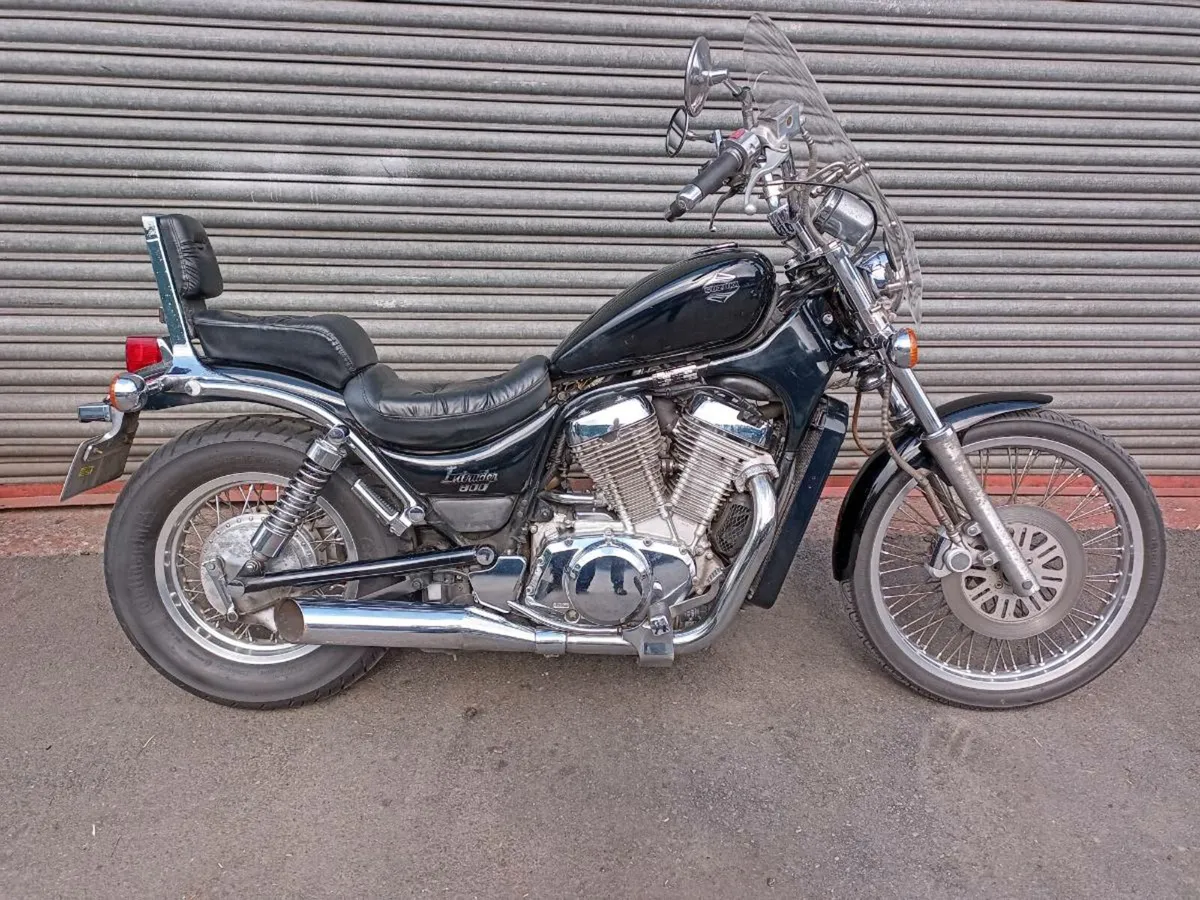 Suzuki intruder 800 - Image 1