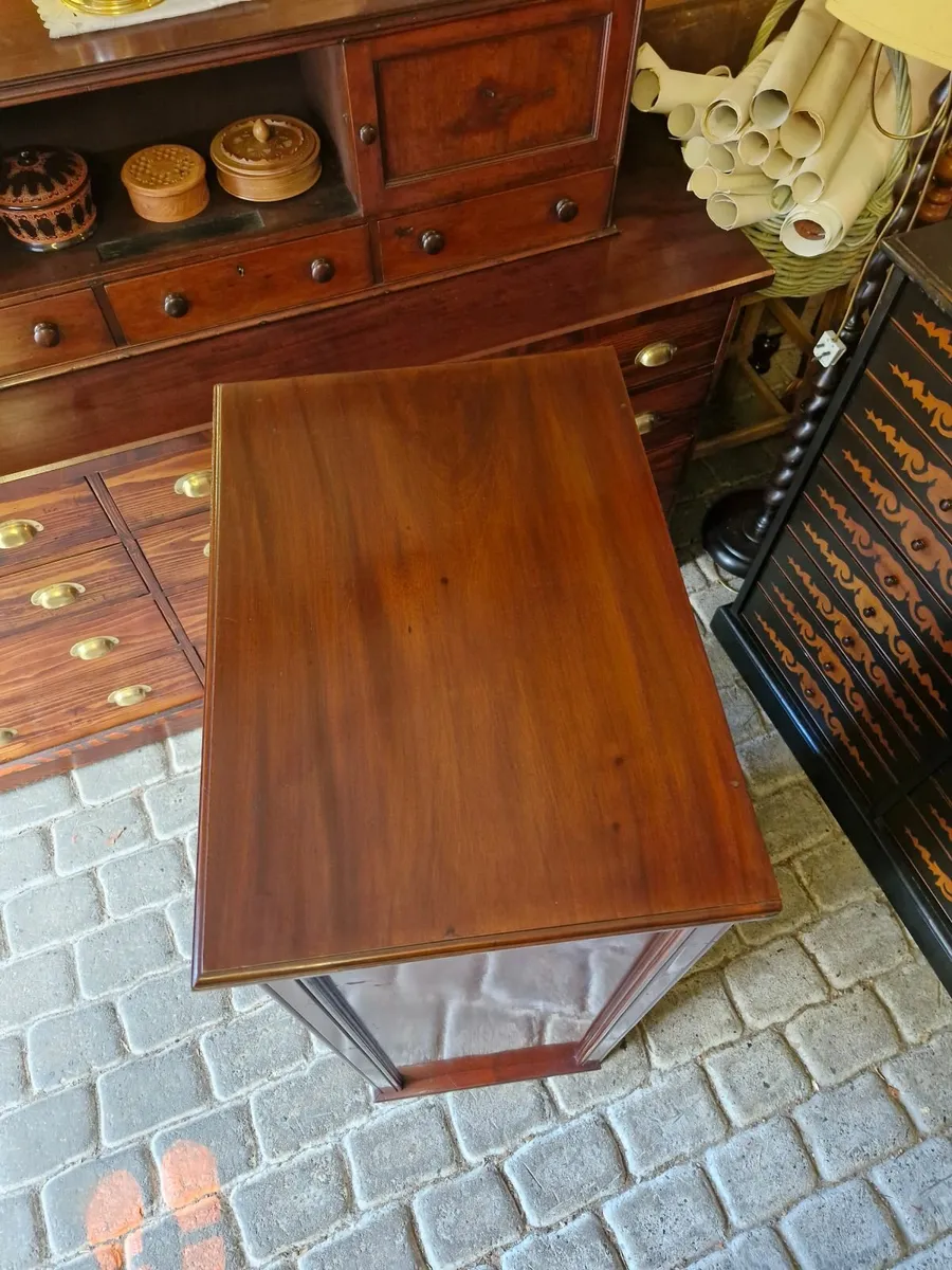 Cabinet - Image 3