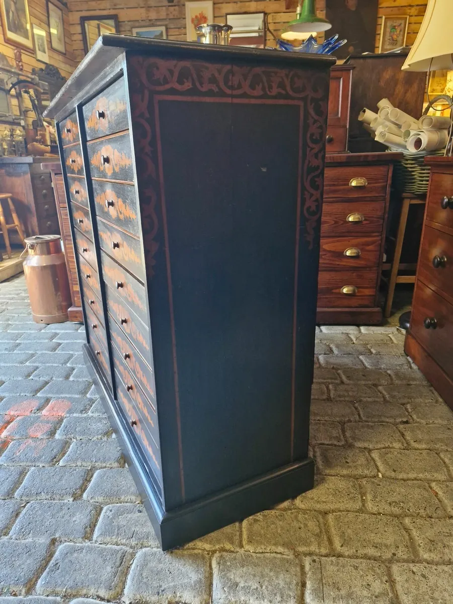 Drawers - Image 4
