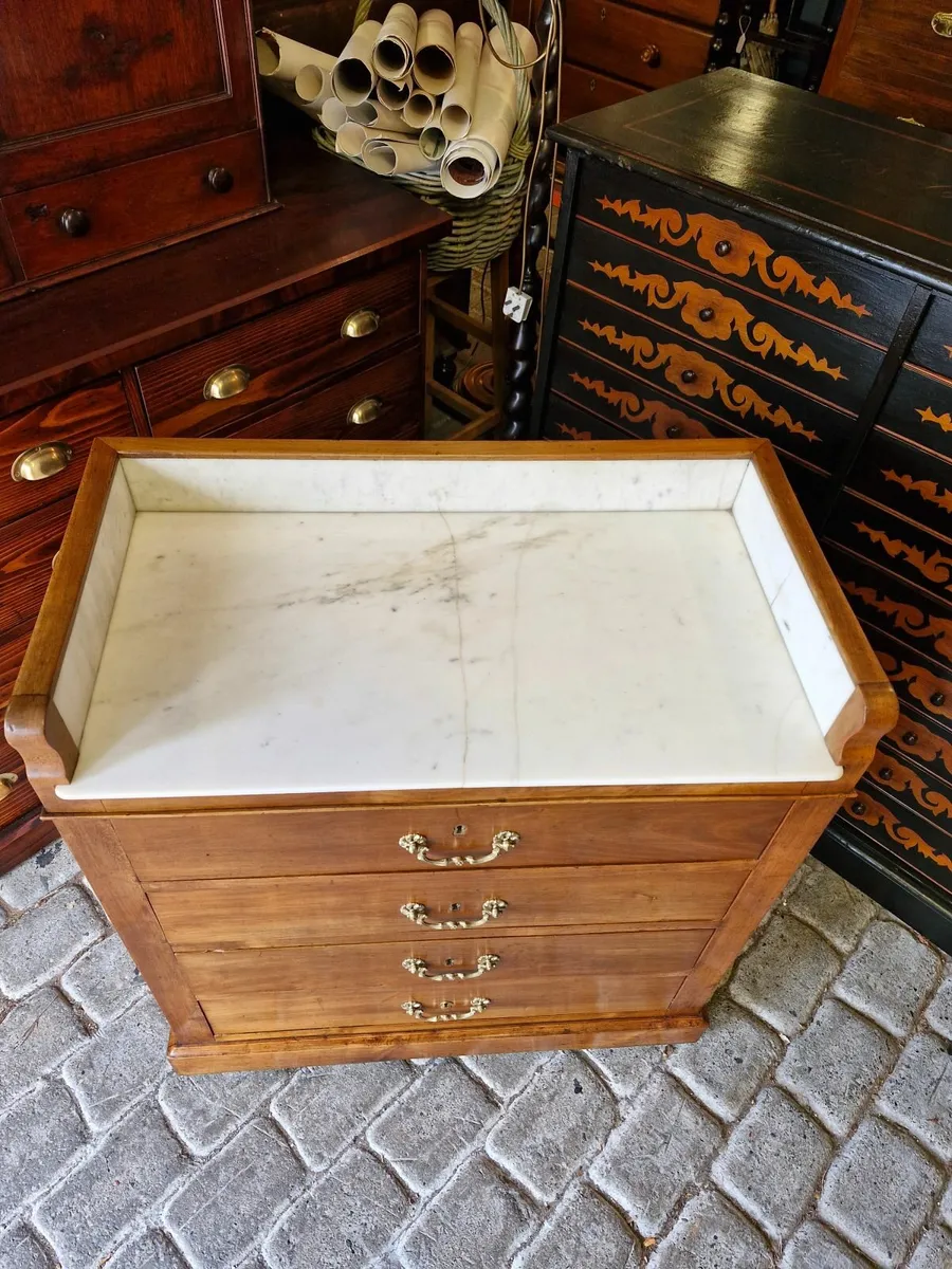 Chest of drawers - Image 2