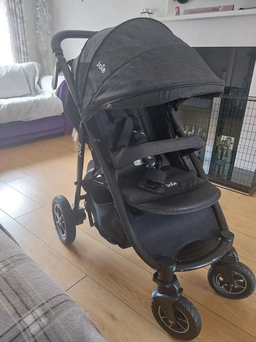 Buggies - Image 1