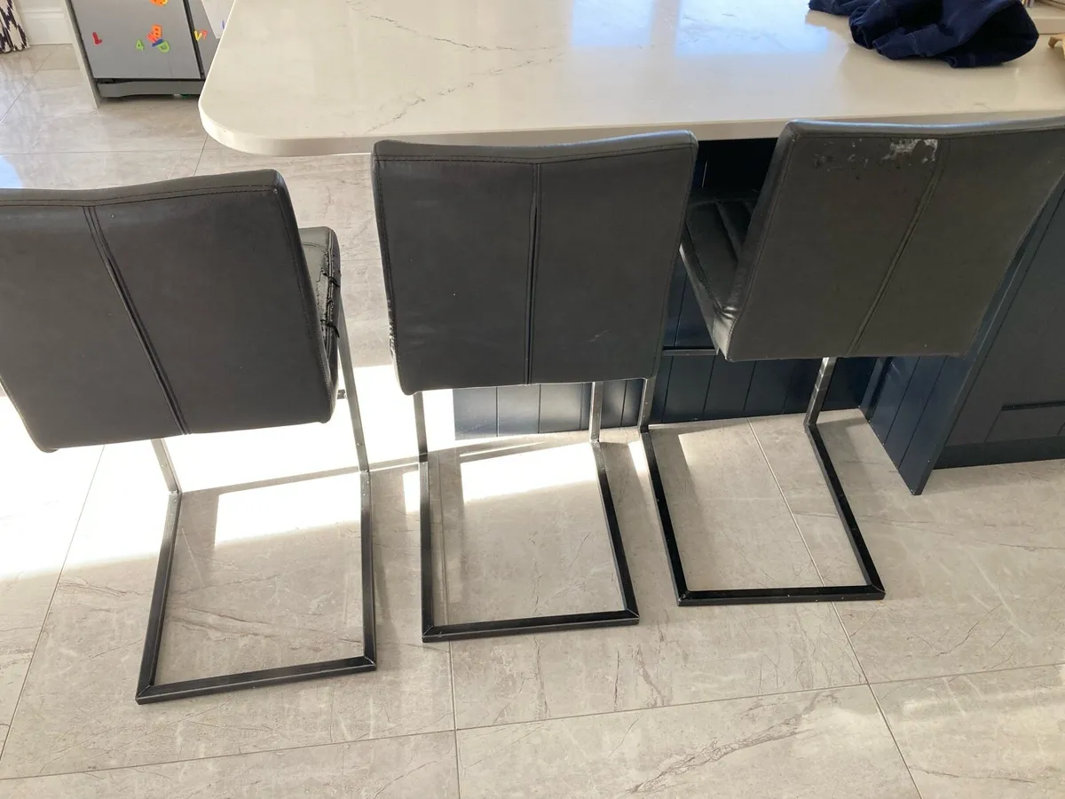 Up-cycling project 3 bar stools - Image 1