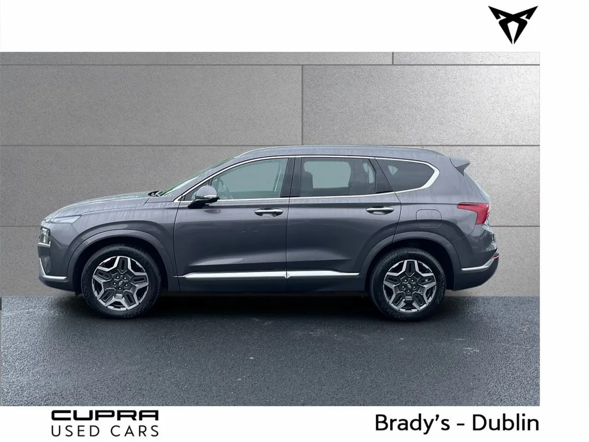 Hyundai Santa Fe 1.6 Phev 4WD Executive Plus Auto - Image 4