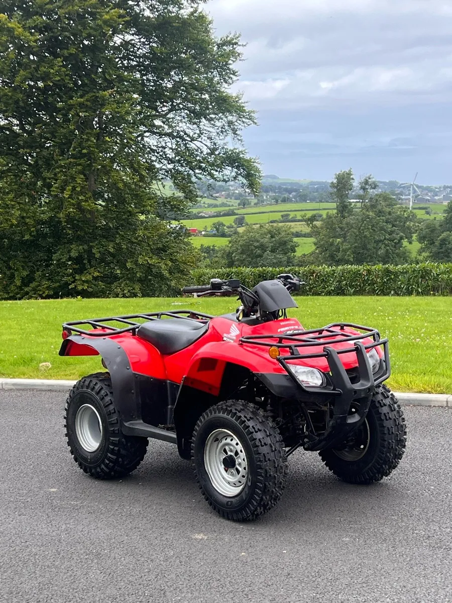 2011 Honda Trx 250 low hours - Image 3