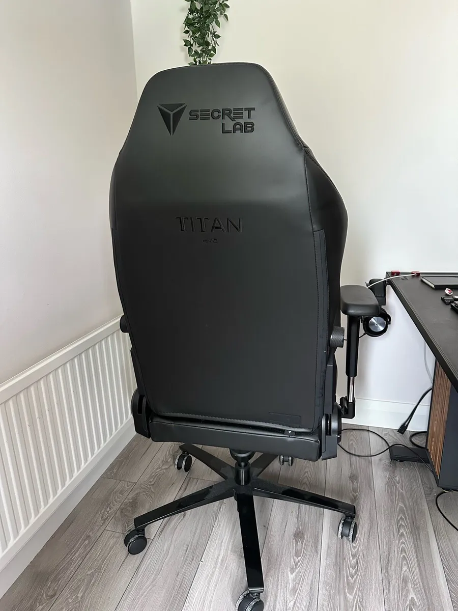 Secret Lab Chair - Image 2