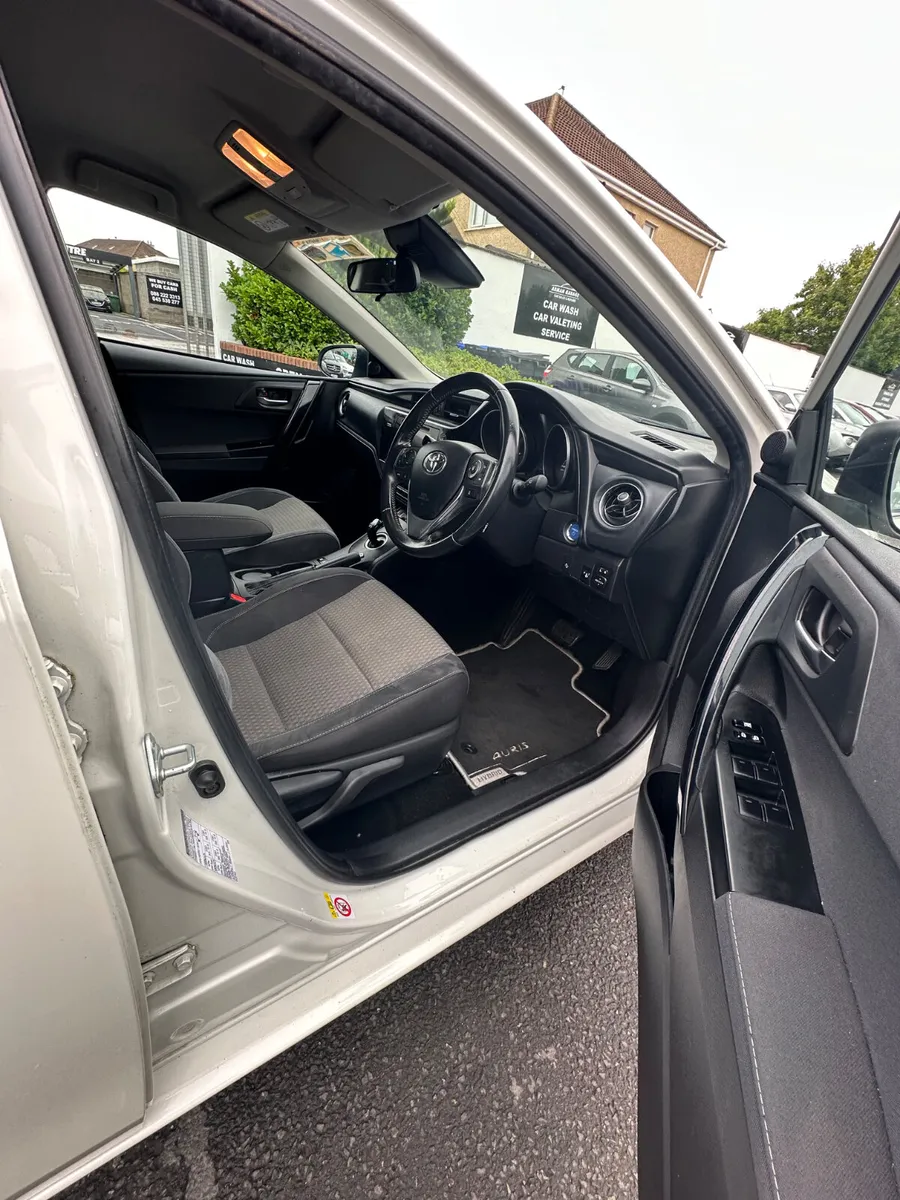 Toyota Auris 2018 - Image 4