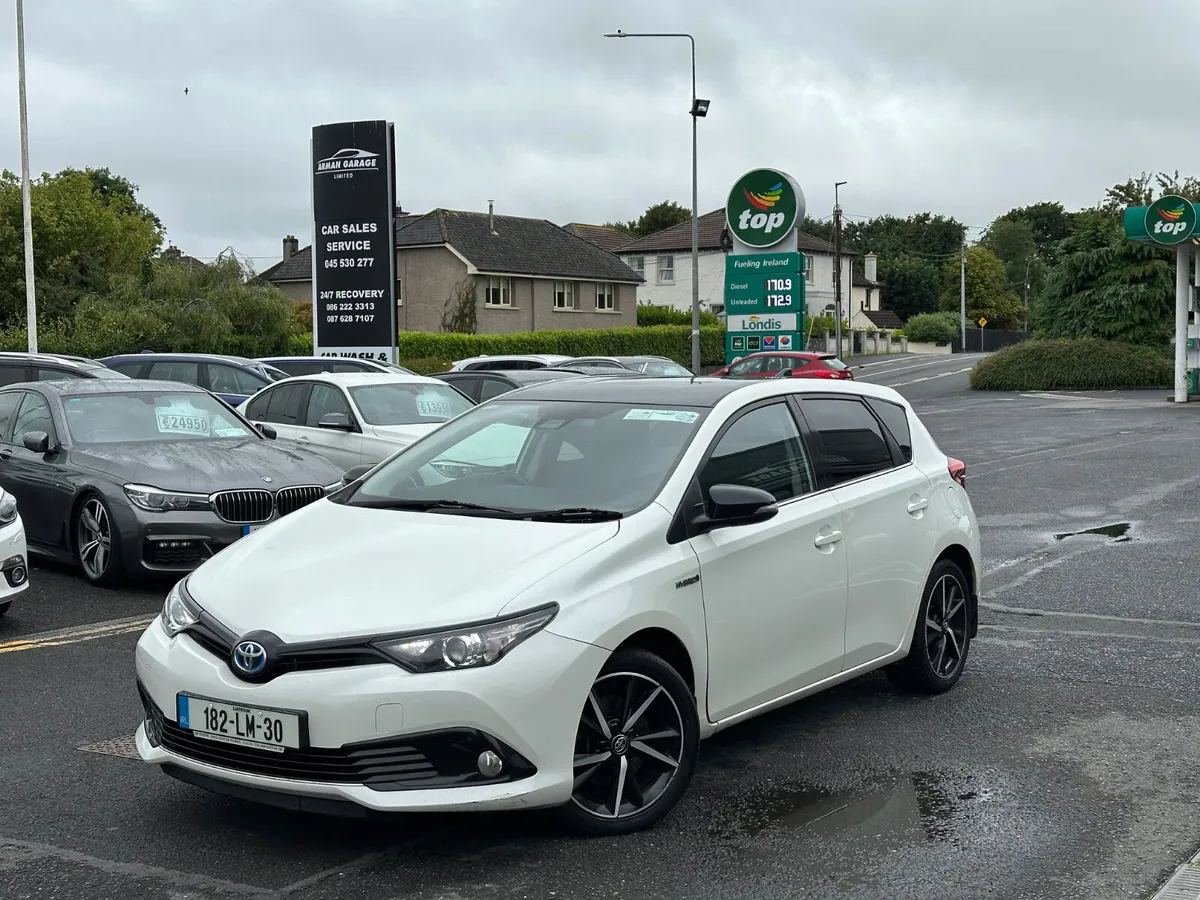 Toyota Auris 2018 - Image 2