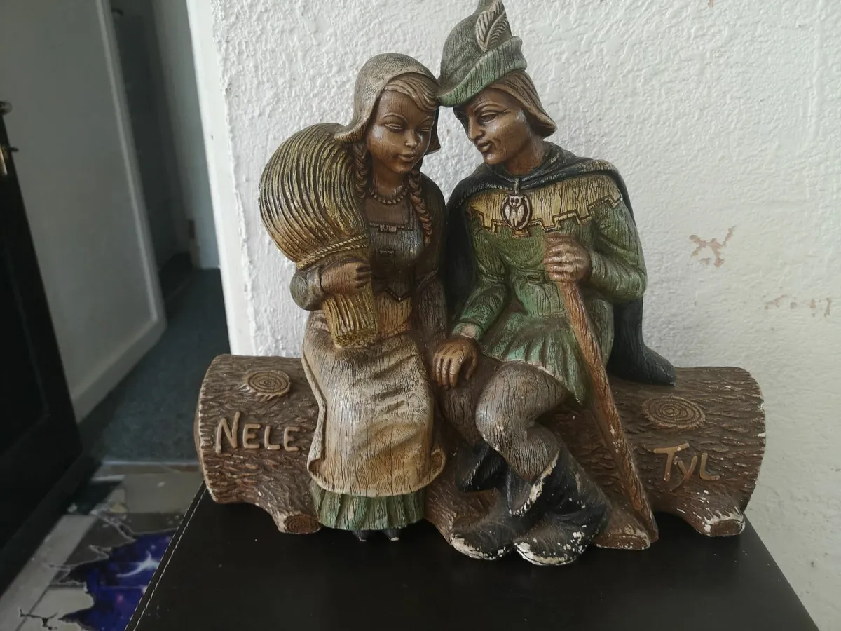 Statue - Image 1