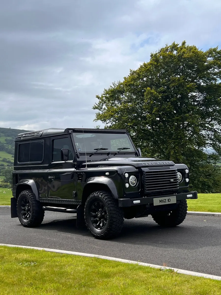 2009 Landrover Defender 90XS station wagon - Image 2