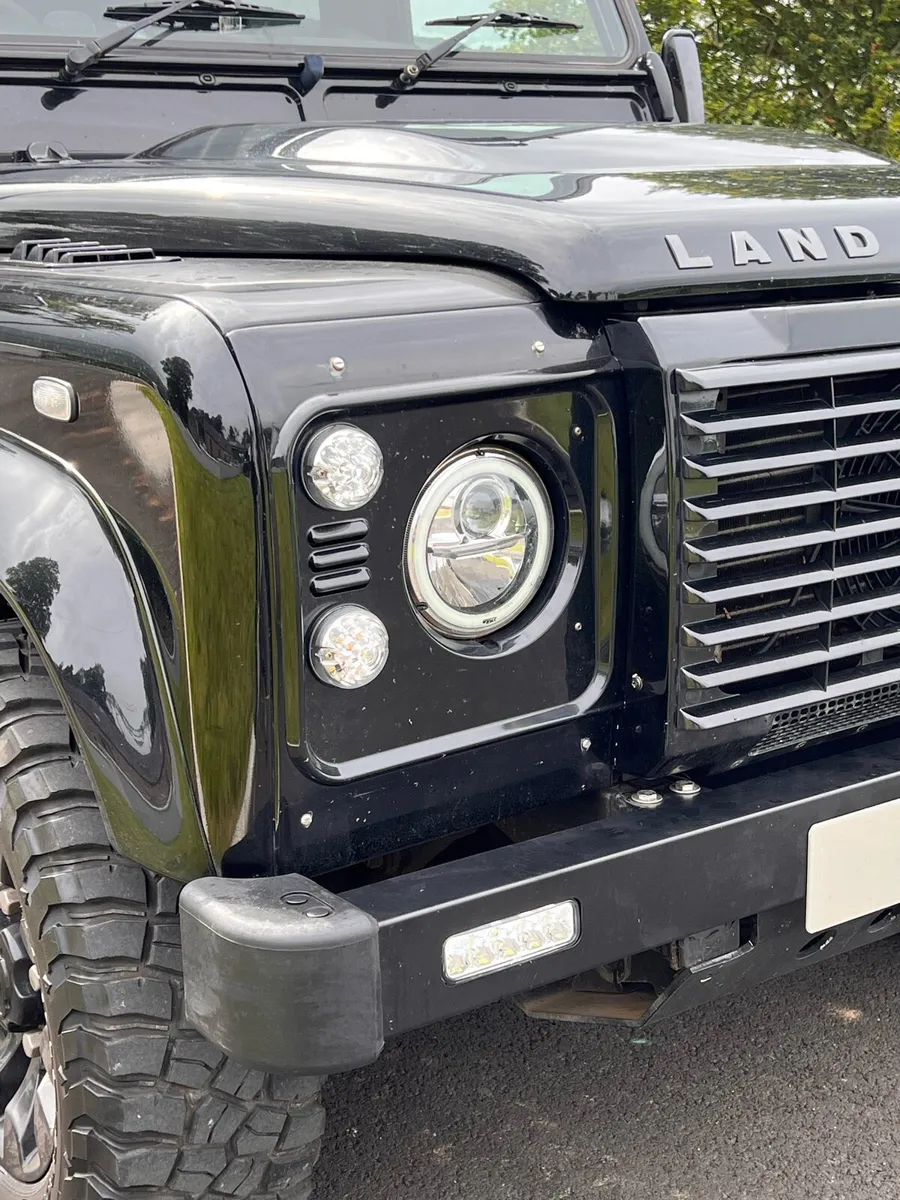 2009 Landrover Defender 90XS station wagon - Image 3