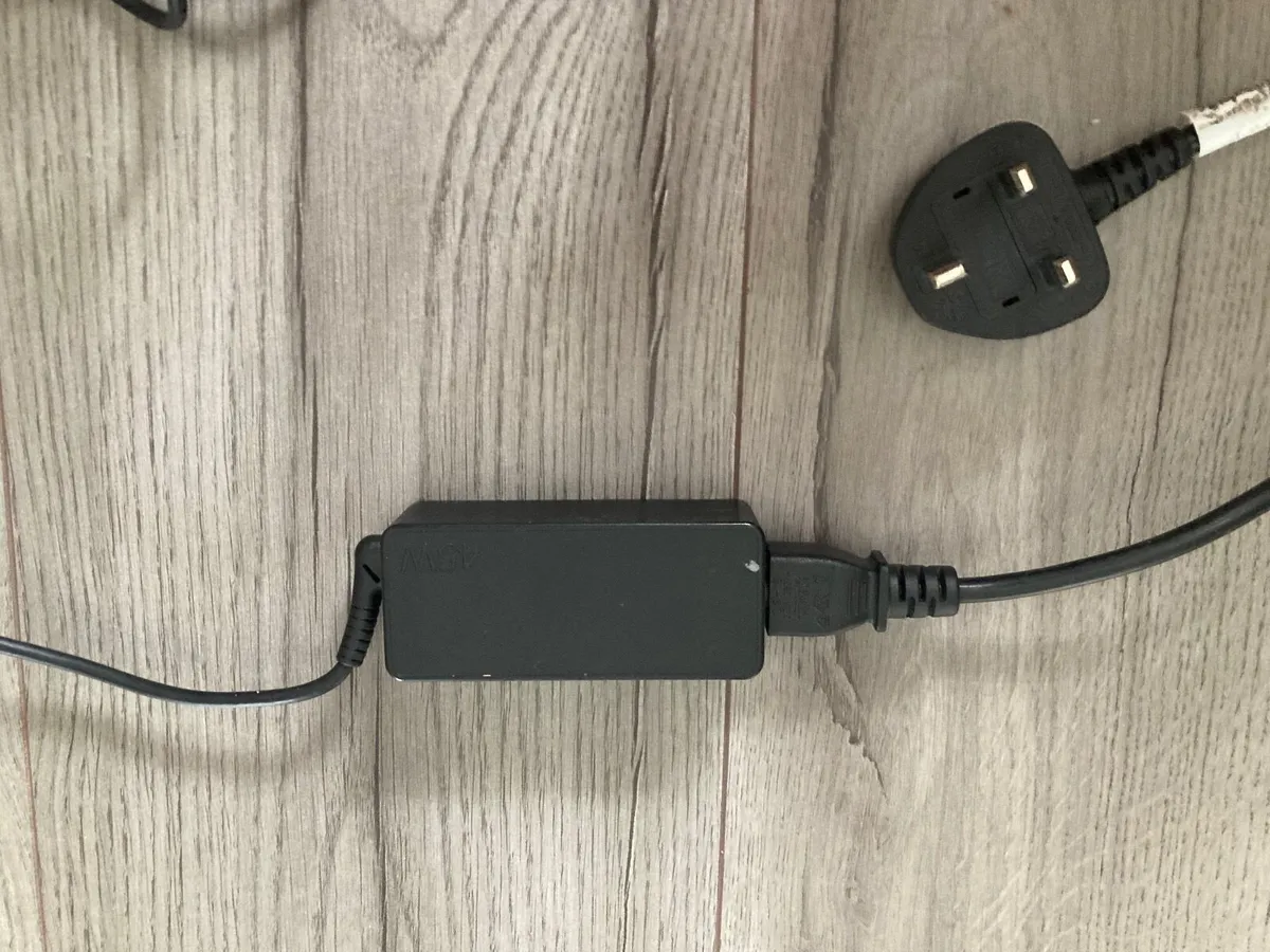 Lenovo 65w DEFECTIVE AC Adapter (USB type -C) - Image 3