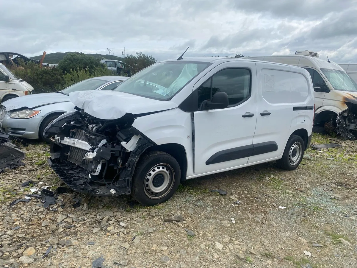 Peugeot partner for breaking only - Image 2