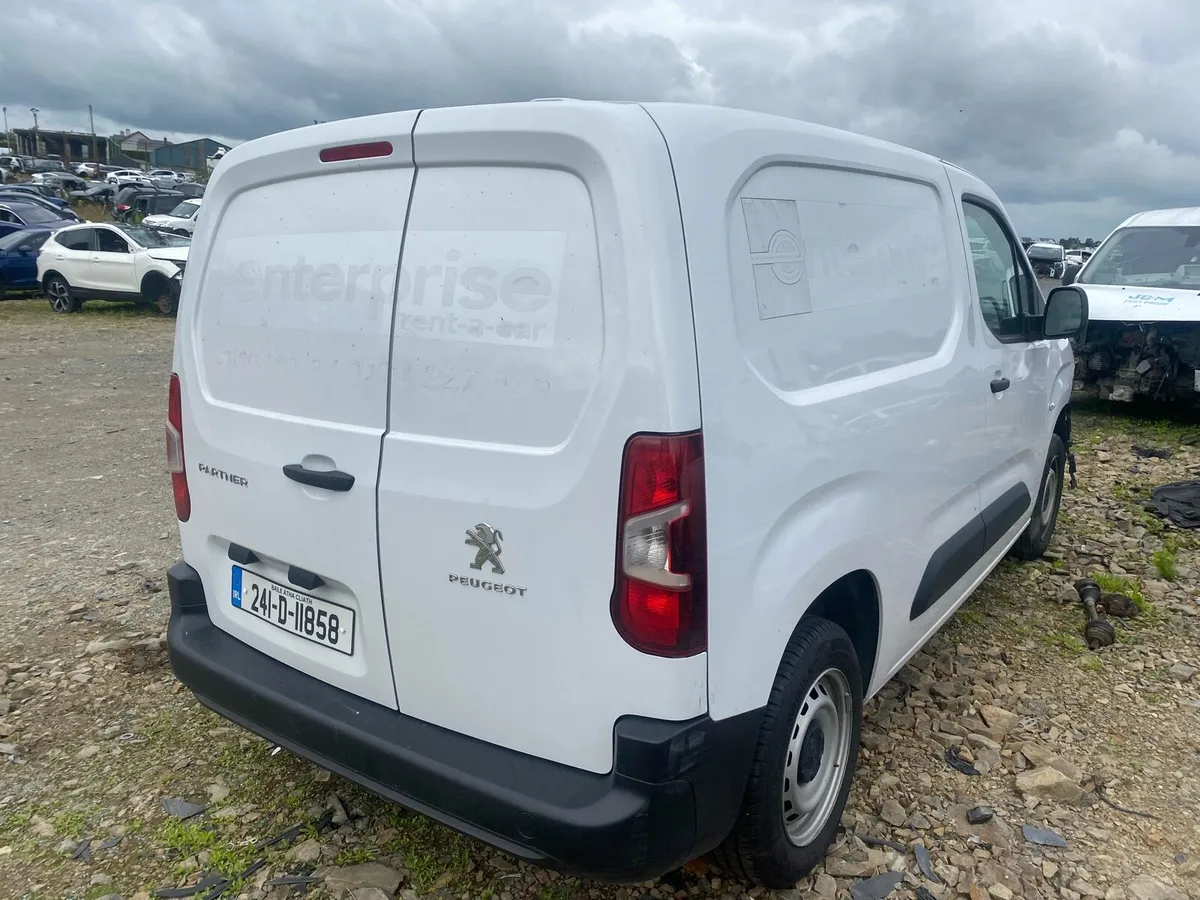 Peugeot partner for breaking only - Image 3