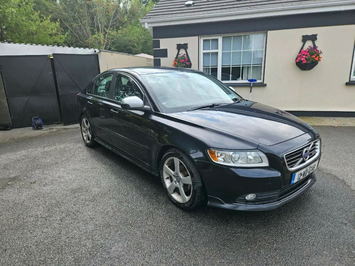 2012 Volvo S40 R-Design 1.6D2 - Image 2