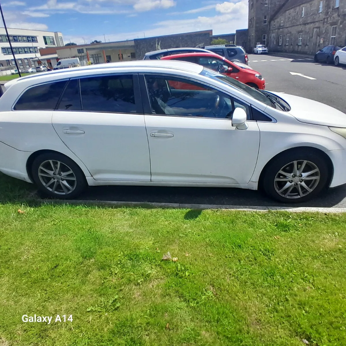 Toyota Avensis 2010 - Image 3
