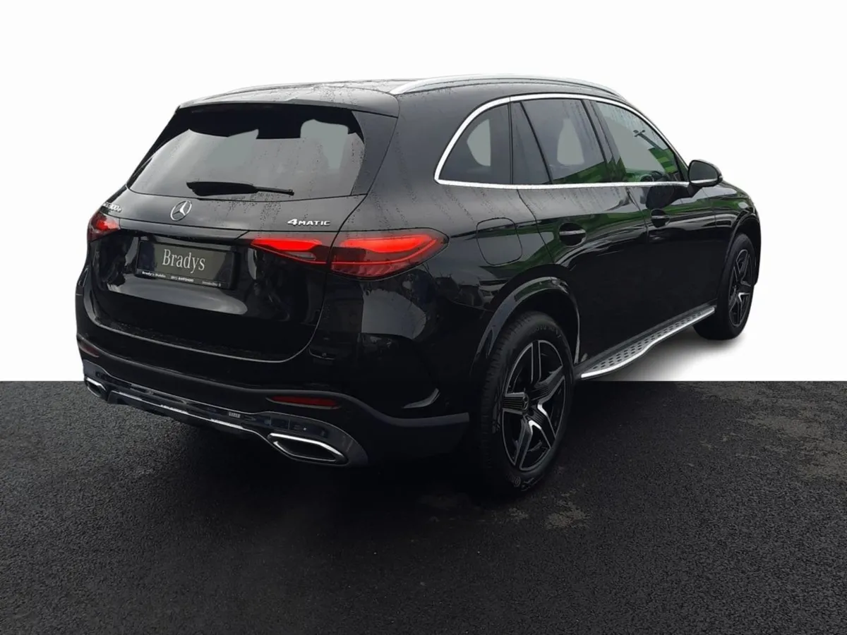 Mercedes-Benz GLC-Class GLC 300e 4matic AMG - Image 3