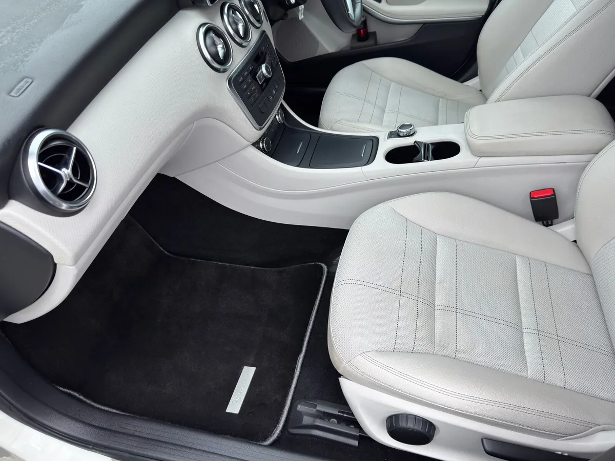 Mercedes Benz A Class 2015 white - Image 3