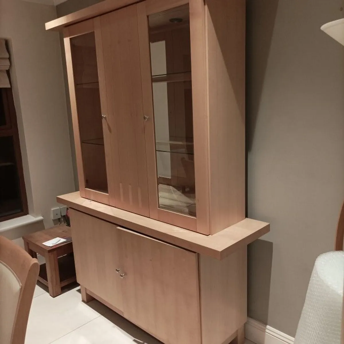 dining room table & chairs + 2 cabinets, 1 with glass display - Image 2