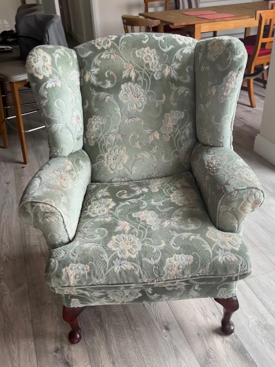 Two Queen Anne armchairs - Image 2