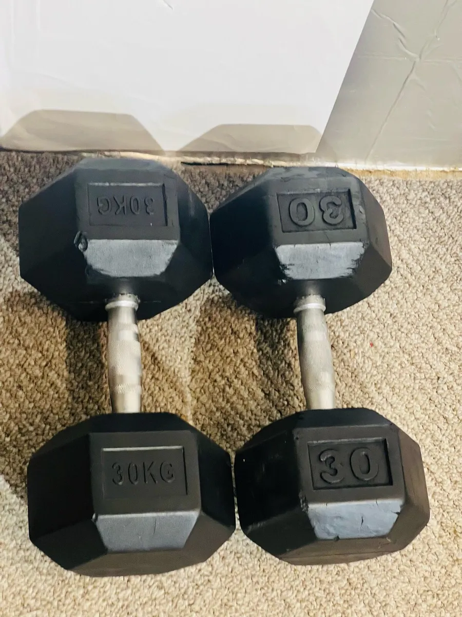 2X 30 KG HEX DUMBBELLS - Image 1