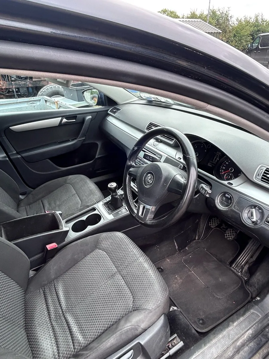 2011 Volkswagen Passat (Read Ad) - Image 4