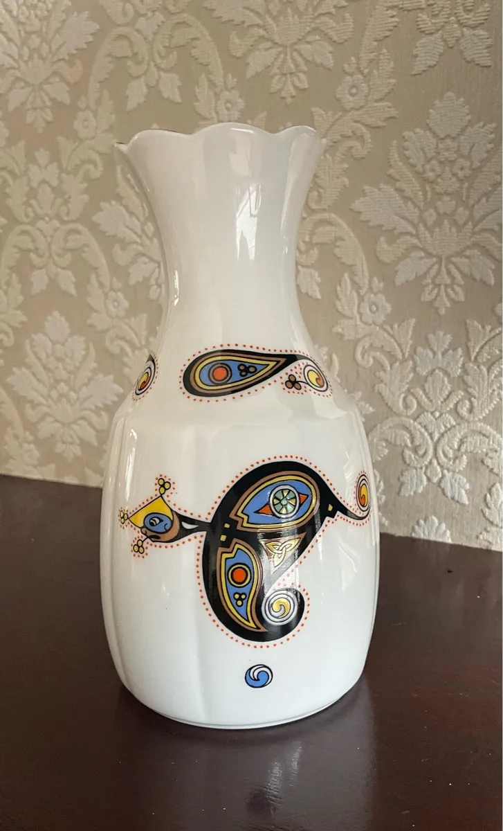 Royal Tara Vase - Image 3