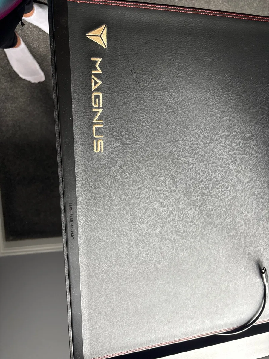 Secret Labs Magnus Desk - Image 2