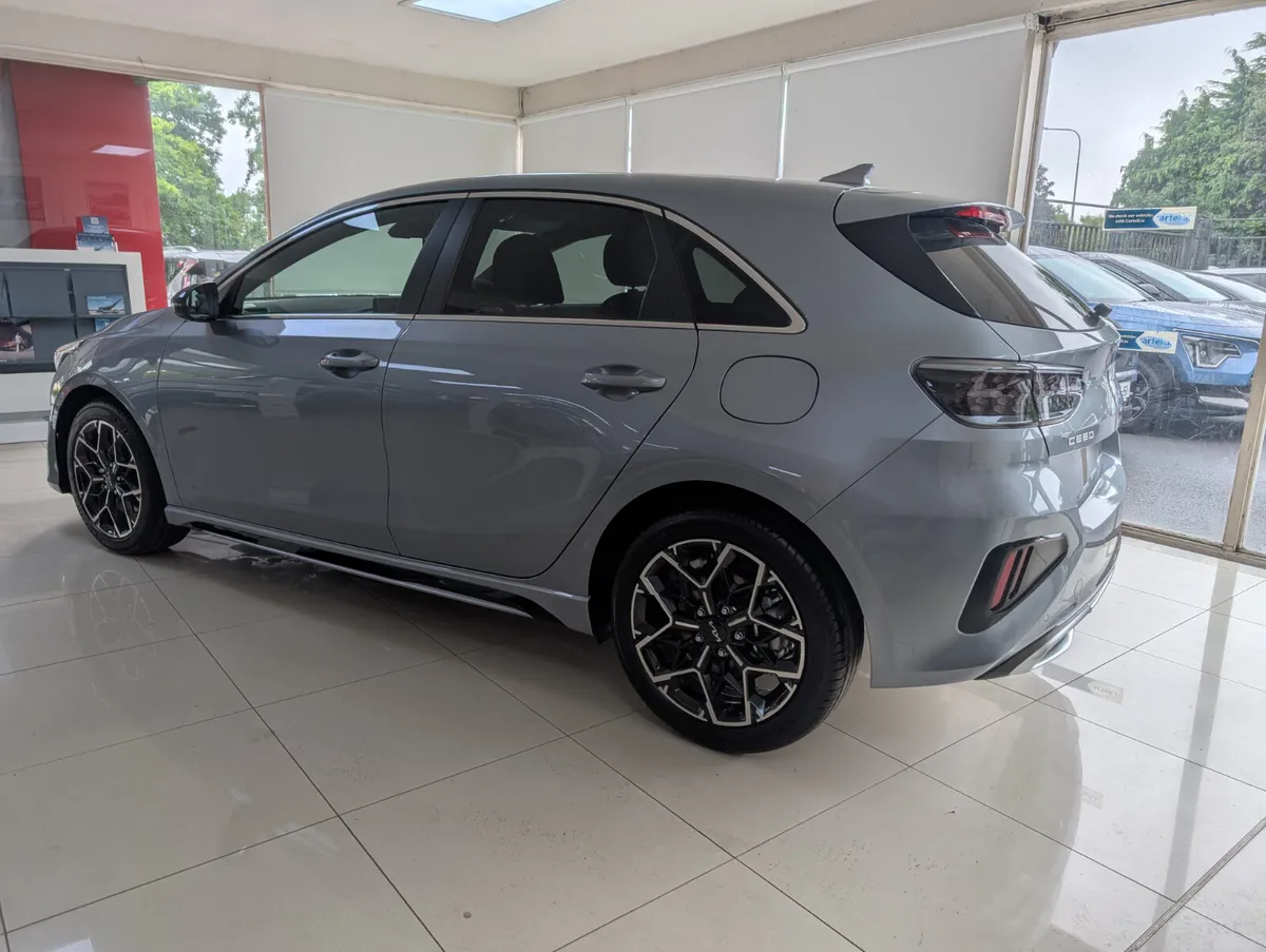 Kia Ceed GT Line in Lunar Silver - Image 2