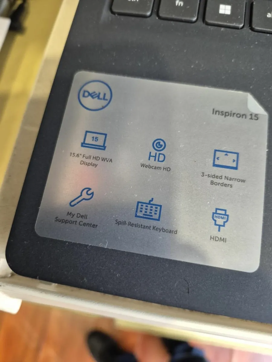 Dell Inspiron 15 - Image 4