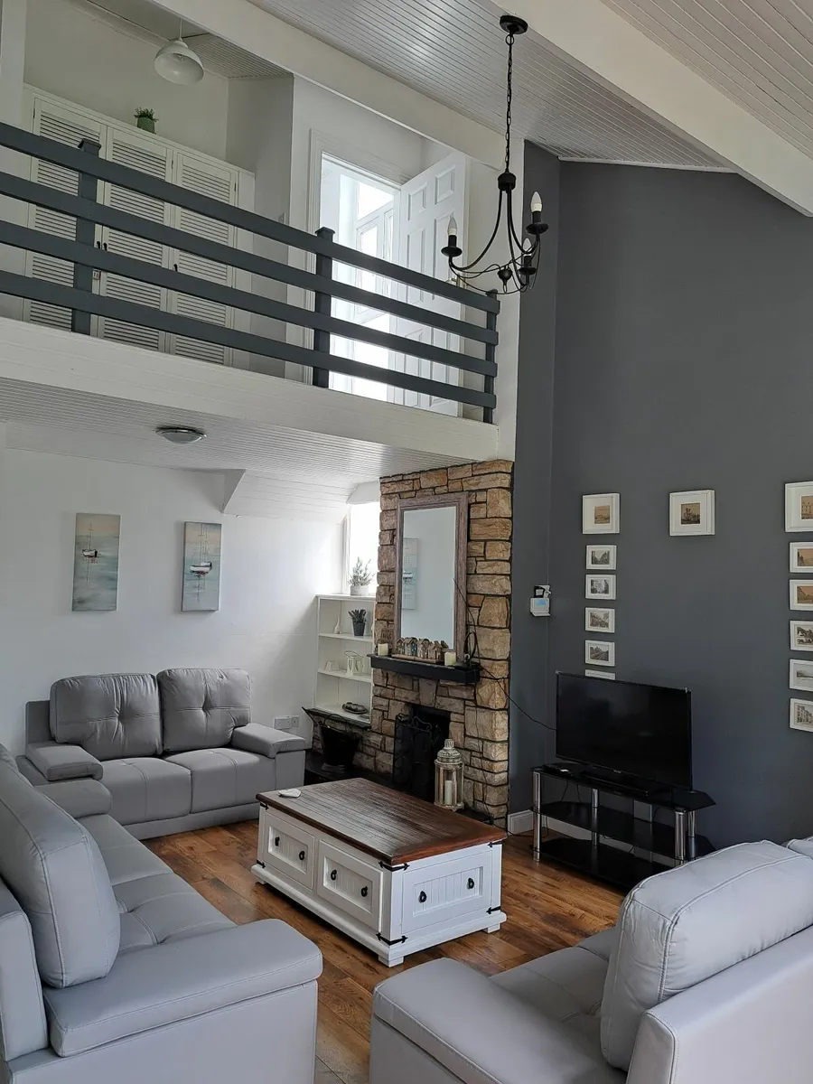 Holiday Home - Image 2