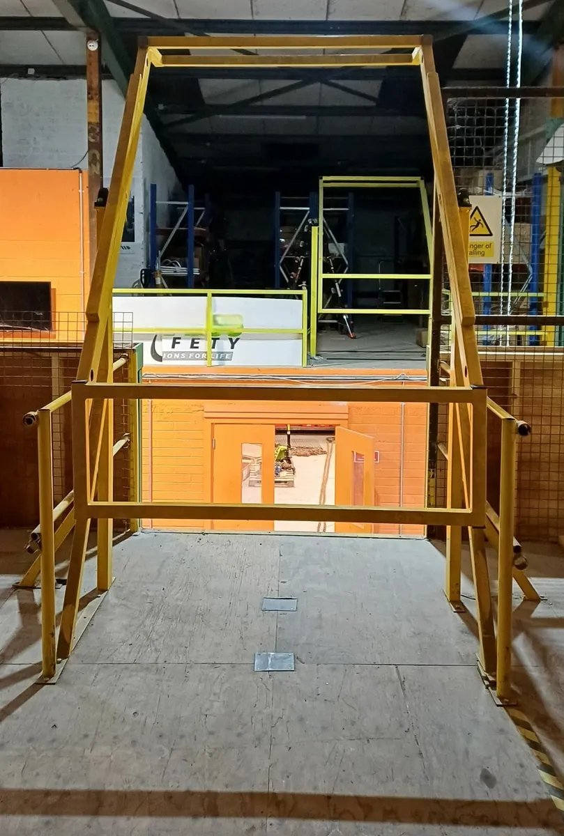 Pallet Gate Mezzanine - Image 3