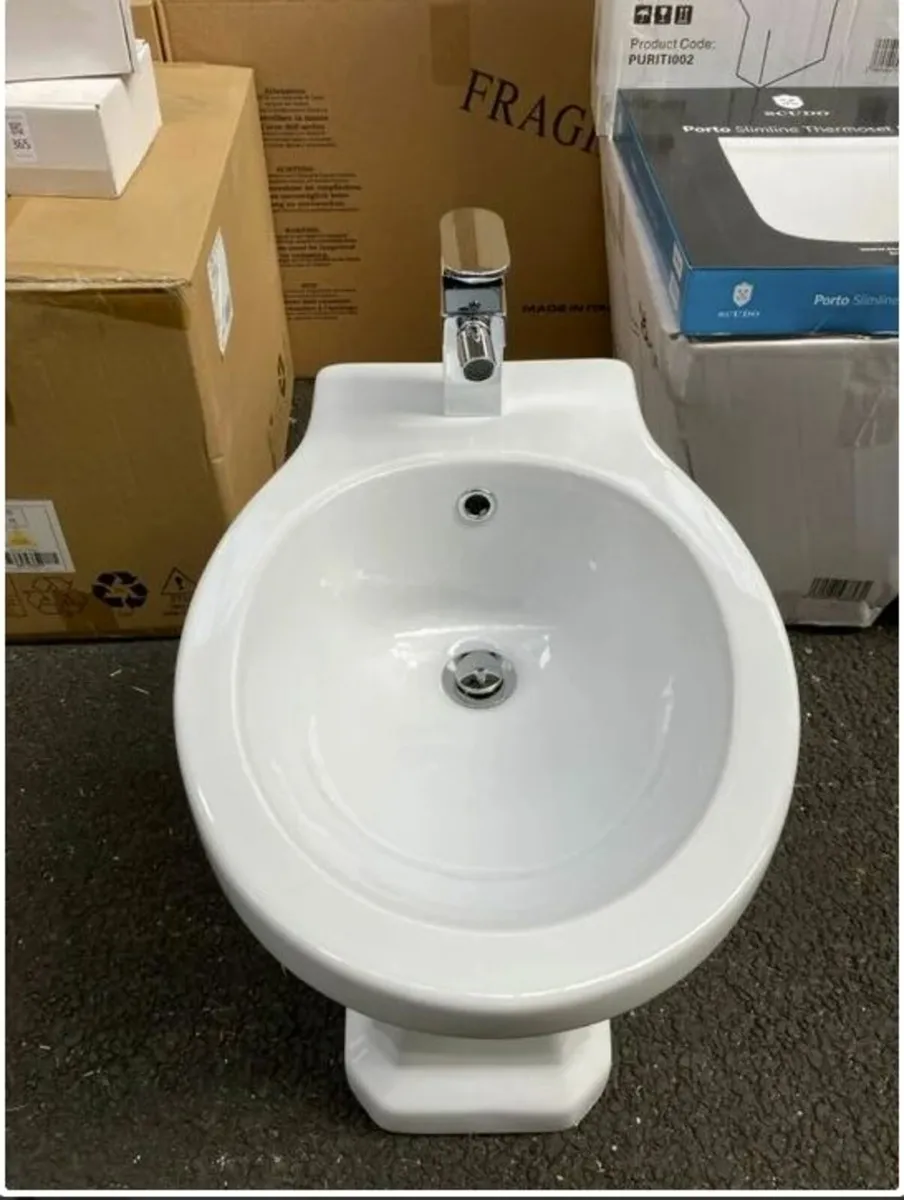 Bidet bowl - Image 2