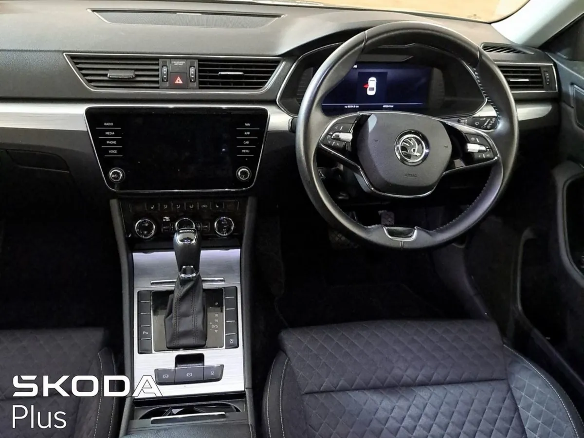 Skoda Superb Superb AMB 2.0tdi 150HP DSG - Image 4