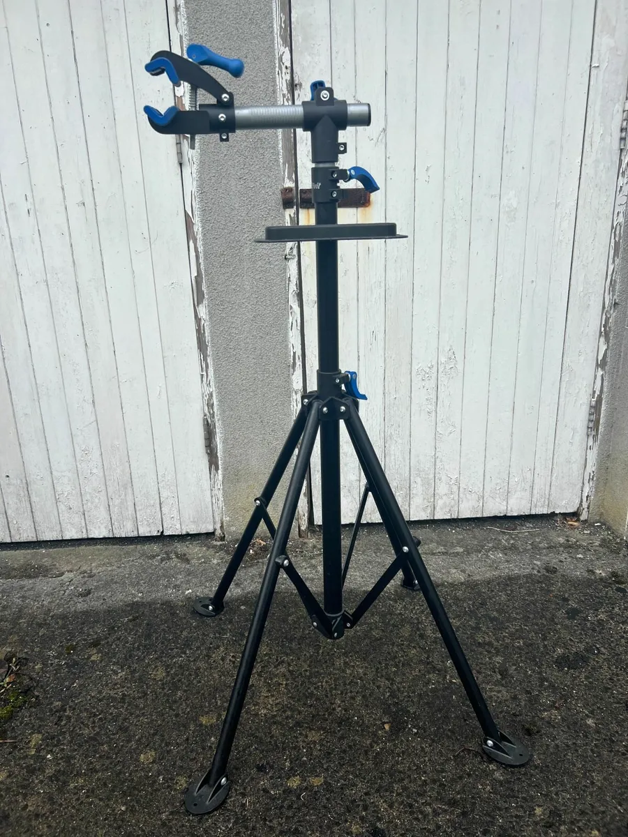 Bike Boardman HYB 8.6 + Lock, Stand PERFECT BUNDLE - Image 3