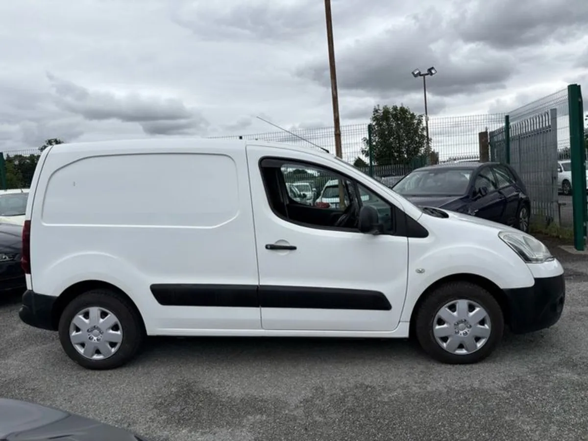 2013 Citroen Berlingo 1.6L Diesel New CVRT Low Mil - Image 2
