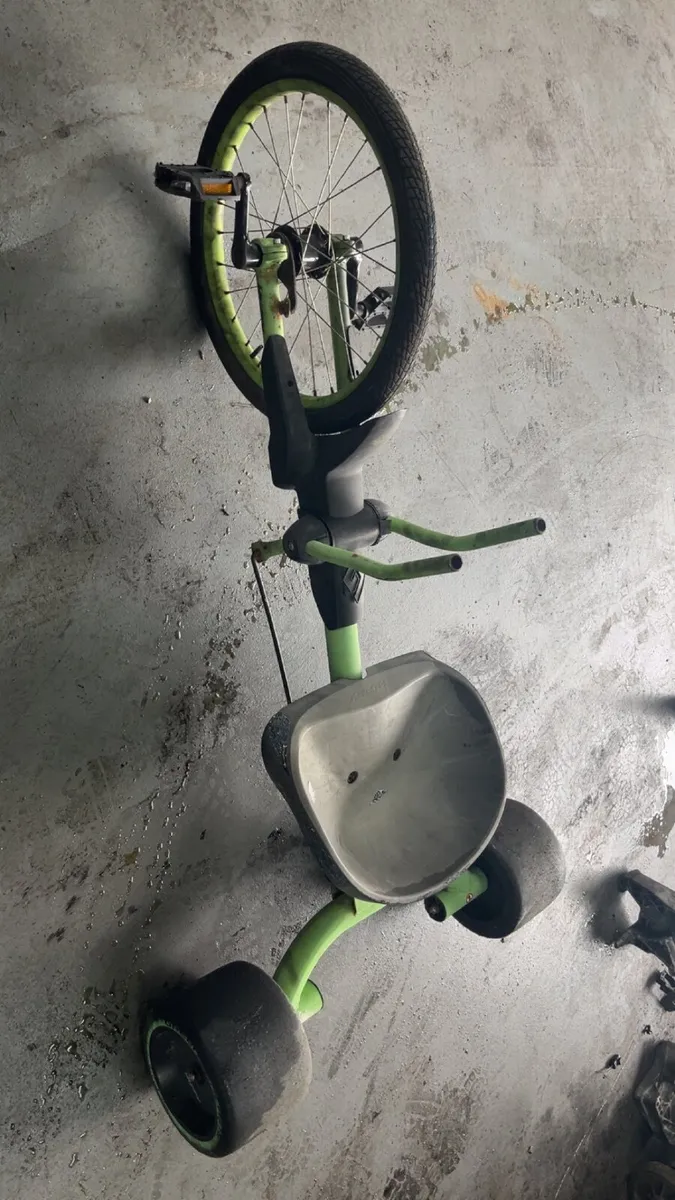 Child’s toy - Image 1