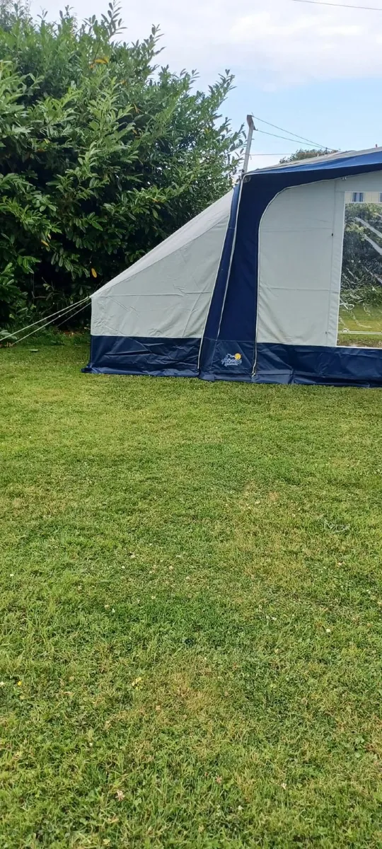 Caravan Awning: Apache Torino framed awning - Image 2