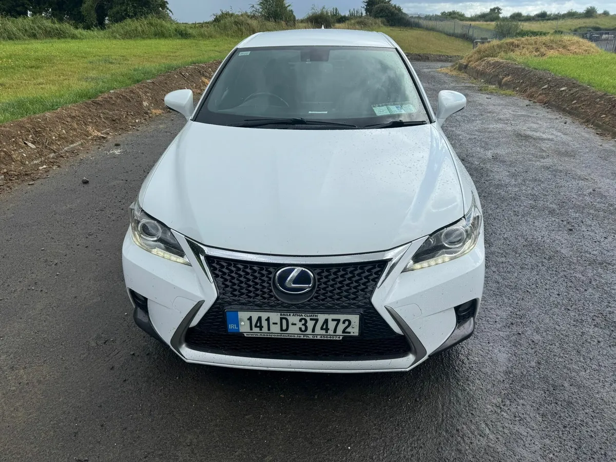 Lexus - Image 1
