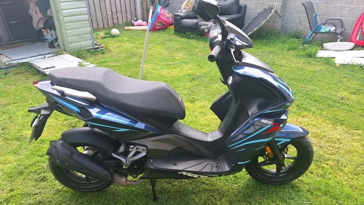 Moped - Image 4