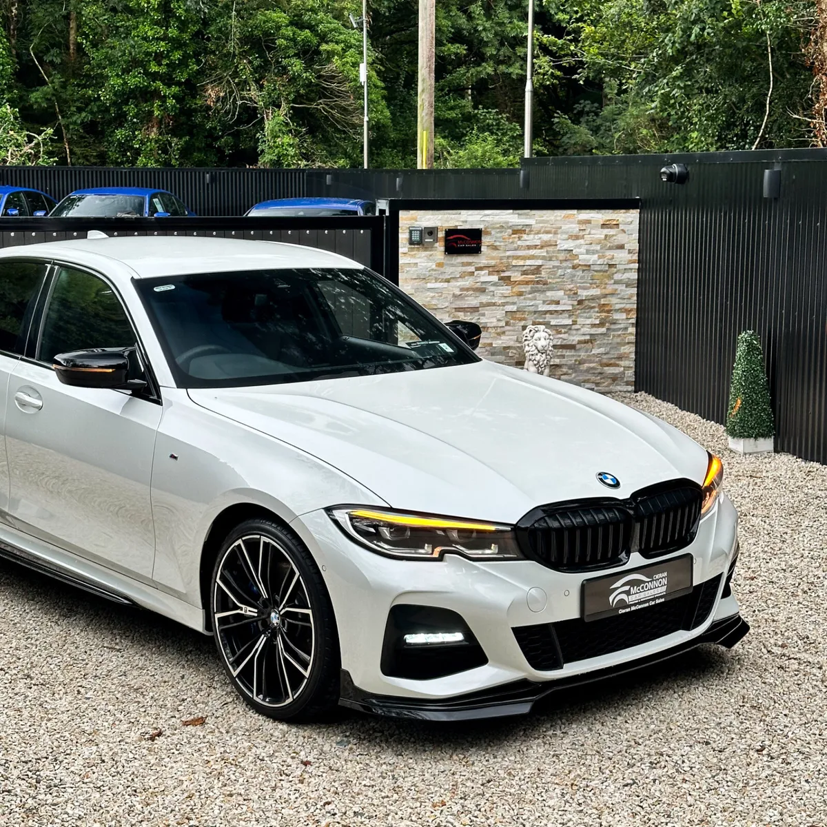 2020 (202)  BMW 330e M-SPORT PRO EDITION 290BHP - Image 2