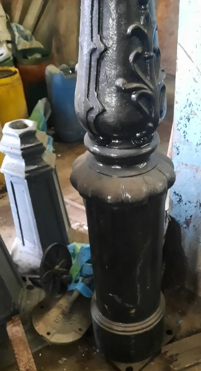 15 ft Cast iron Victorian Street Light- Excellent - Image 2