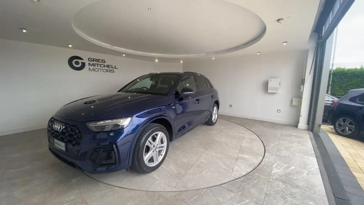 Audi Q5 2.0 TDI 40 S Line SUV 5dr Diesel S Tronic - Image 3