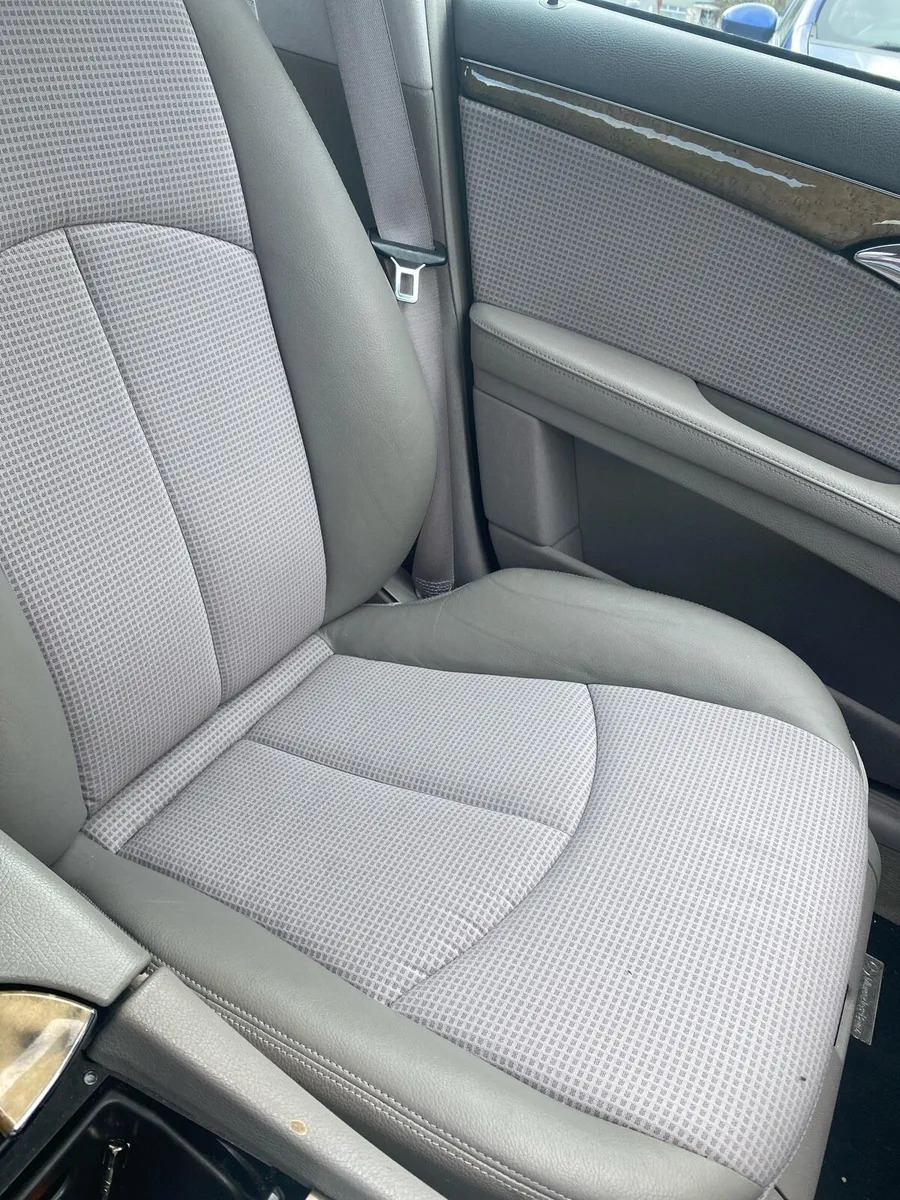 Car - Image 4