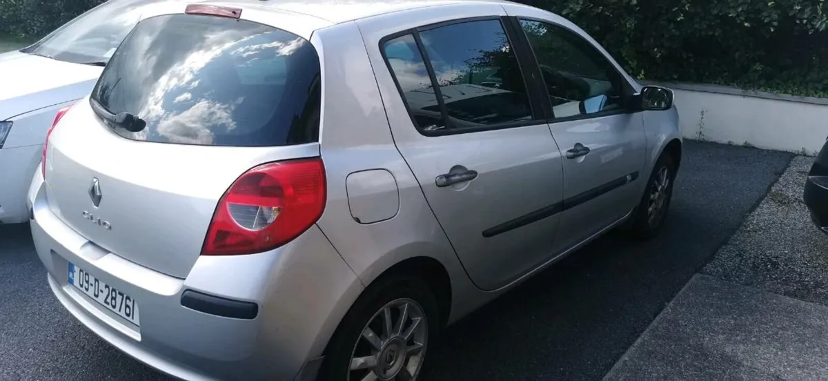 Car - Image 2