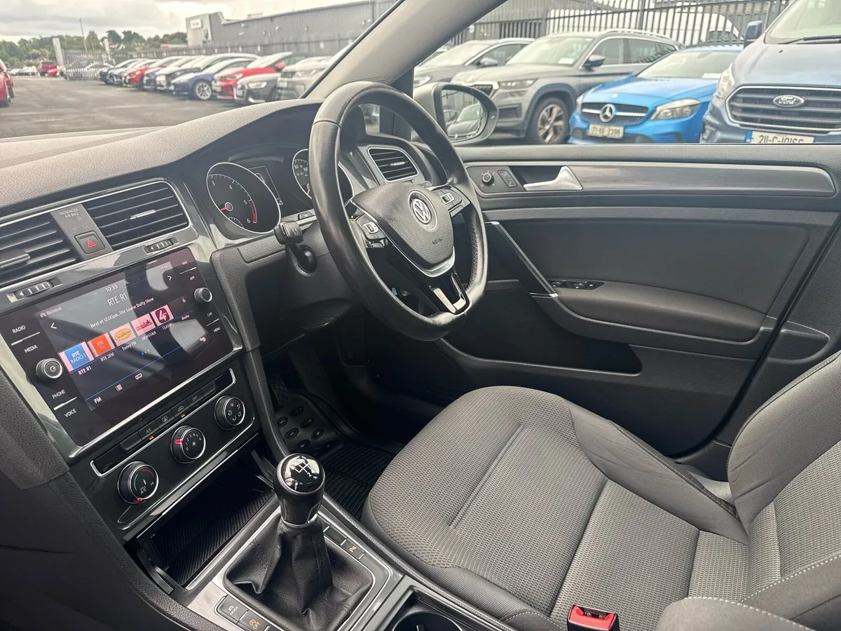 2019 Volkswagen Golf 1.6TDI Trendline - Image 3