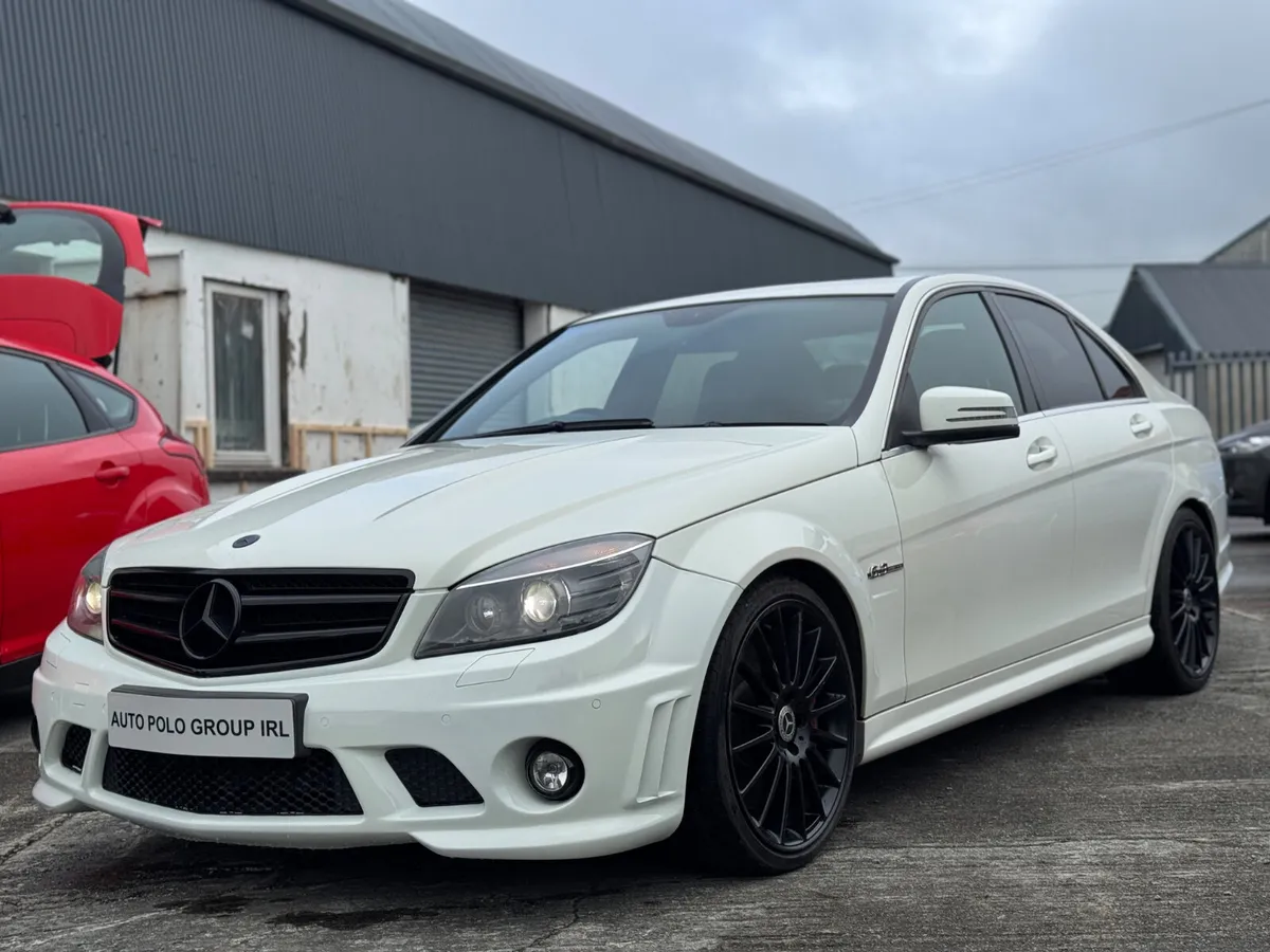 Mercedes-Benz AMG 2008 C63 - Image 2