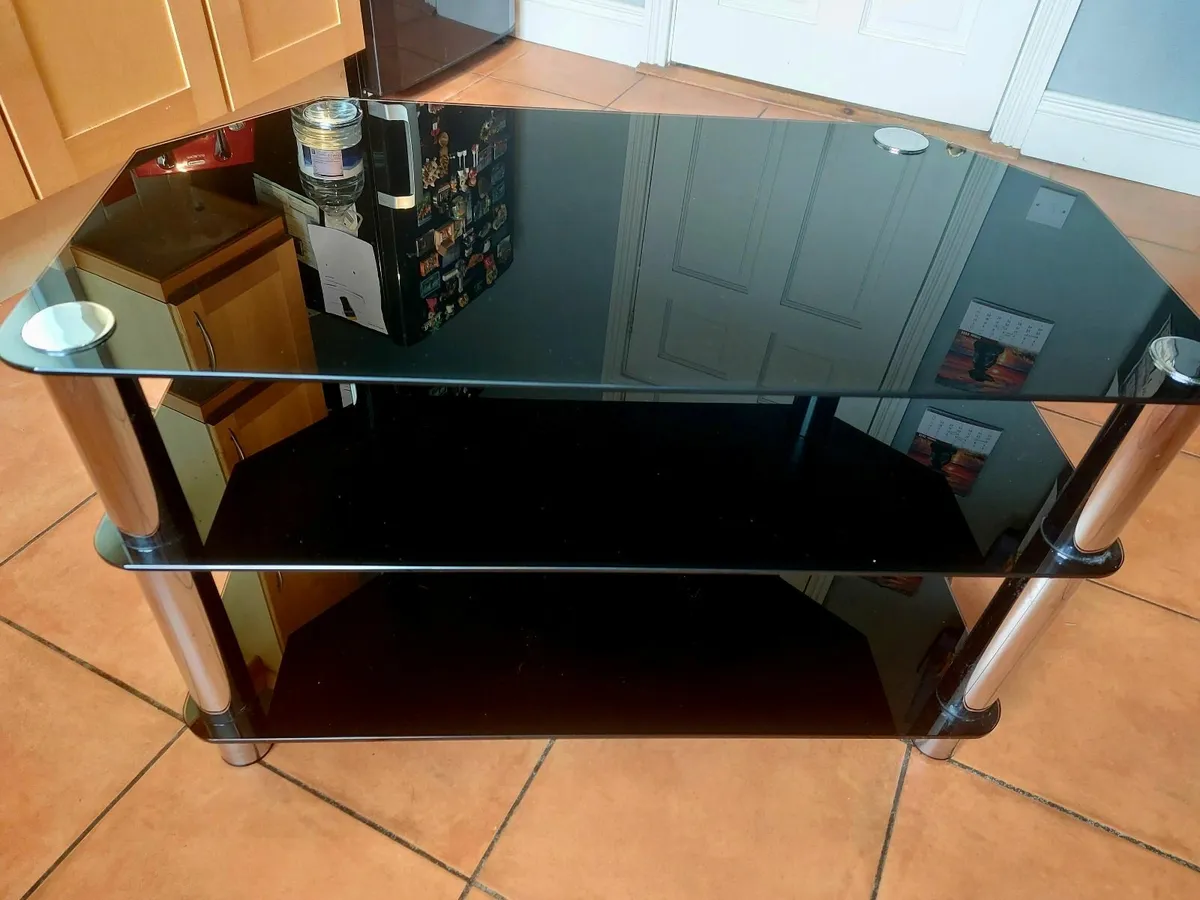 Glass tv stand - Image 2